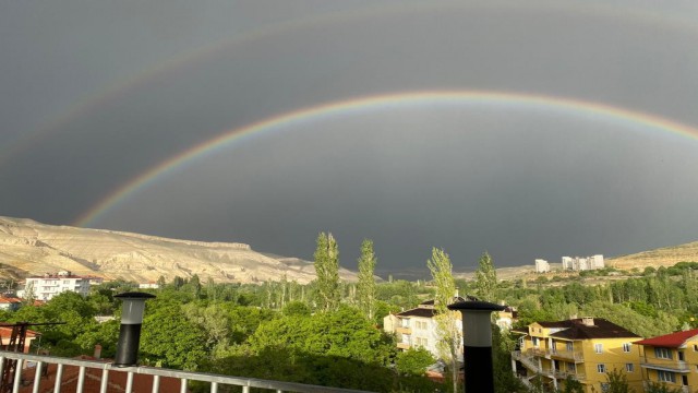 Aynı anda görüldüler, görenler şaşkınlıklarını gizleyemedi