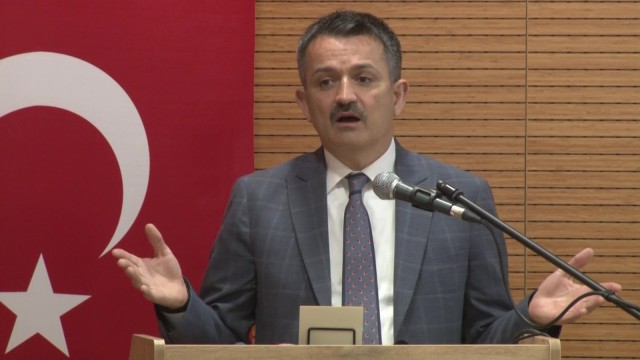 Bakan Pakdemirli: ”Kuraklıktan dolayı herhangi bir kıtlığımız olmayacak”