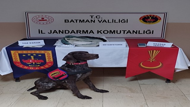 Batmanda bir evde yapılan aramada uyuşturucu madde ele geçirildi