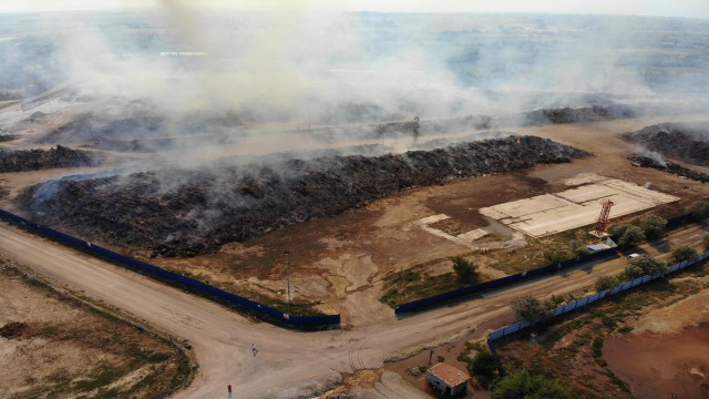 Biyokütle enerji santralinde çıkan yangın kontrol altına alındı, soğutma çalışmaları sürüyor