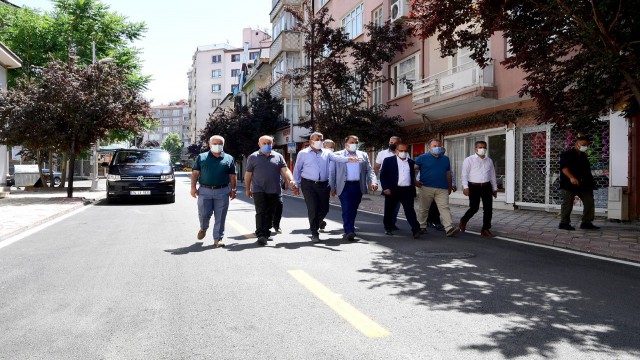 Cezmi Kartay Caddesindeki yenileme çalışmaları tamamlandı