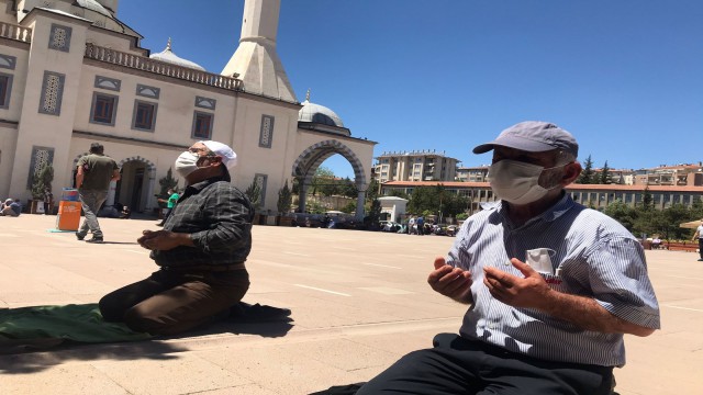 Cuma namazı öncesi Kudüs için dua edildi