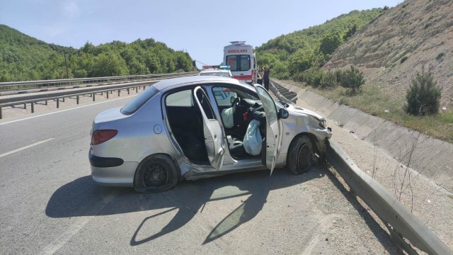 Eskişehirde trafik kazası, 3 kişi yaralandı