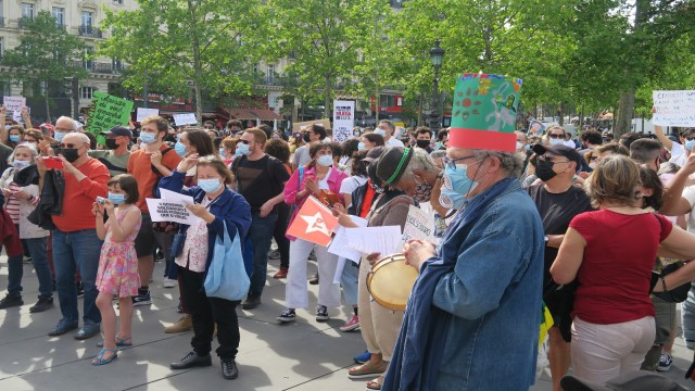 Fransada Brezilyadaki hükümet karşıtı protestolara destek