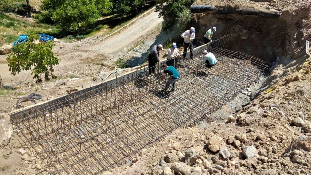 Heyelan bölgelerine perde duvar örülüyor