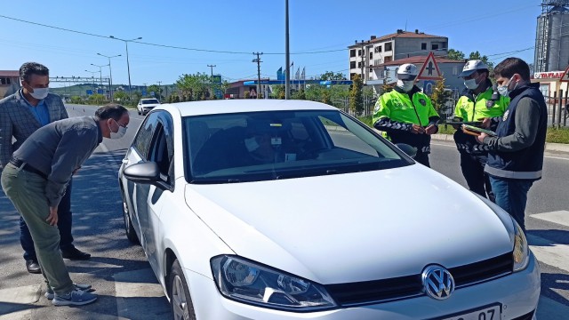 Kaymakam Ertürkmenden bayram öncesi yol denetimi