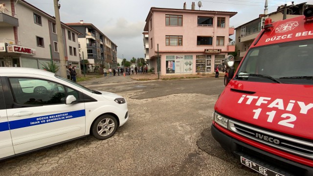 Korkulan olmadı, bina sakinleri evlerine girdi