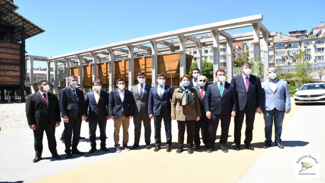 Meral Akşener ve Ekrem İmamoğlu'ndan Kadıköy Çıkartması