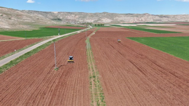 Patates üretiminde ilk sıralarda olan Sivasta tohumlar toprakla buluştu