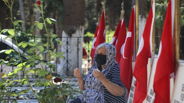 Şehit annesi duygulandırdı: Acısı çok büyük ama gururu daha da büyük