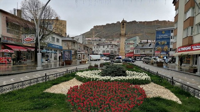 Sokağa çıkma kısıtlamasıyla cadde ve sokaklar boş kaldı