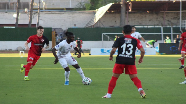 Süper Lig: A. Hatayspor: 0 - Gaziantep: 0 (İlk yarı)