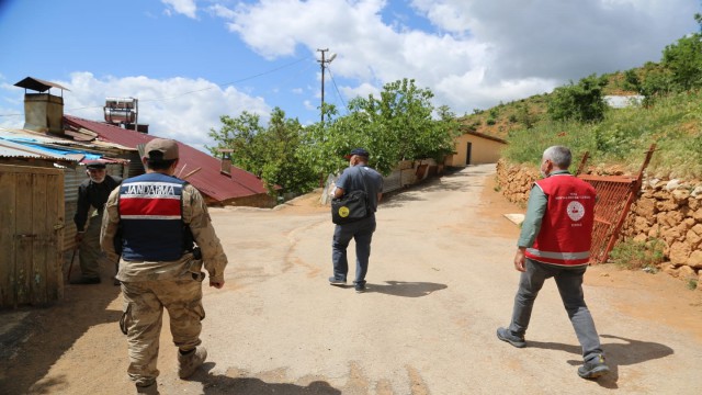 Tuncelide destek ödemeleri evlerde yapılıyor