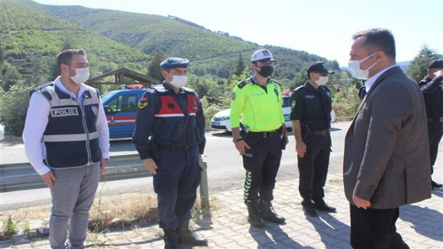 Vali Şentürk, Sakarya- Bilecik karayolundaki uygulama noktalarına ziyaret